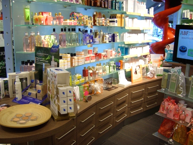 ABF-Apotheke – hochwertige Ausstattung